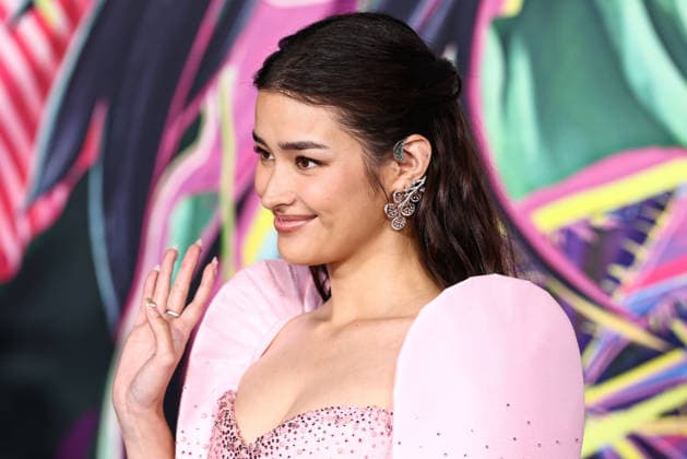 Los Angeles Premiere Of DreamWorks Animation s And Universal Pictures Forgotten Island LOS ANGELES, CALIFORNIA, USA - SEPTEMBER 23: Liza Soberano wearing Mark Bumgarner, styled by Katie Qian arrives at the Los Angeles Premiere Of DreamWorks Animation s And Universal Pictures Forgotten Island held at the Lucas Museum of Narrative Art on September 23, 2026 in Los Angeles, California, United States. Los Angeles Lucas Museum of Narrative Art California United States Copyright: xXavierxCollin ImagexPressxAgencyx