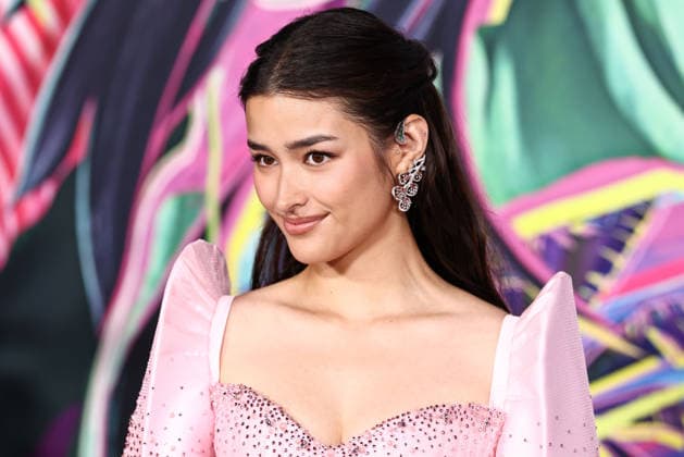 Los Angeles Premiere Of DreamWorks Animation s And Universal Pictures Forgotten Island LOS ANGELES, CALIFORNIA, USA - SEPTEMBER 23: Liza Soberano wearing Mark Bumgarner, styled by Katie Qian arrives at the Los Angeles Premiere Of DreamWorks Animation s And Universal Pictures Forgotten Island held at the Lucas Museum of Narrative Art on September 23, 2026 in Los Angeles, California, United States. Los Angeles Lucas Museum of Narrative Art California United States Copyright: xXavierxCollin ImagexPressxAgencyx