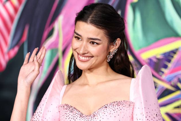 Los Angeles Premiere Of DreamWorks Animation s And Universal Pictures Forgotten Island LOS ANGELES, CALIFORNIA, USA - SEPTEMBER 23: Liza Soberano wearing Mark Bumgarner, styled by Katie Qian arrives at the Los Angeles Premiere Of DreamWorks Animation s And Universal Pictures Forgotten Island held at the Lucas Museum of Narrative Art on September 23, 2026 in Los Angeles, California, United States. Los Angeles Lucas Museum of Narrative Art California United States Copyright: xXavierxCollin ImagexPressxAgencyx