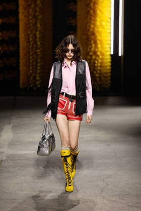 Onitsuka Tiger Spring Summer 2027 Ready-to-Wear Collection fashion show during Milan Fashion Week (MLFW) on September 23, 2026 Onitsuka Tiger Spring Summer 2027 Ready-to-Wear Collection fashion show during Milan Fashion Week (MLFW) on September 23, 2026 Milan, Italy  Copyright: xAgencex xBestimagexAgencex xBestimagex