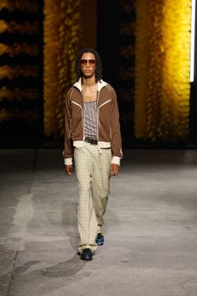 Onitsuka Tiger Spring Summer 2027 Ready-to-Wear Collection fashion show during Milan Fashion Week (MLFW) on September 23, 2026 Onitsuka Tiger Spring Summer 2027 Ready-to-Wear Collection fashion show during Milan Fashion Week (MLFW) on September 23, 2026 Milan, Italy  Copyright: xAgencex xBestimagexAgencex xBestimagex