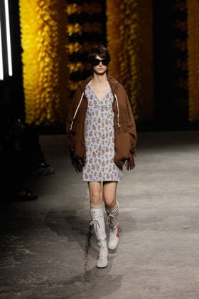 Onitsuka Tiger Spring Summer 2027 Ready-to-Wear Collection fashion show during Milan Fashion Week (MLFW) on September 23, 2026 Onitsuka Tiger Spring Summer 2027 Ready-to-Wear Collection fashion show during Milan Fashion Week (MLFW) on September 23, 2026 Milan, Italy  Copyright: xAgencex xBestimagexAgencex xBestimagex
