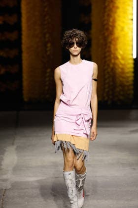 Onitsuka Tiger Spring Summer 2027 Ready-to-Wear Collection fashion show during Milan Fashion Week (MLFW) on September 23, 2026 Onitsuka Tiger Spring Summer 2027 Ready-to-Wear Collection fashion show during Milan Fashion Week (MLFW) on September 23, 2026 Milan, Italy  Copyright: xAgencex xBestimagexAgencex xBestimagex