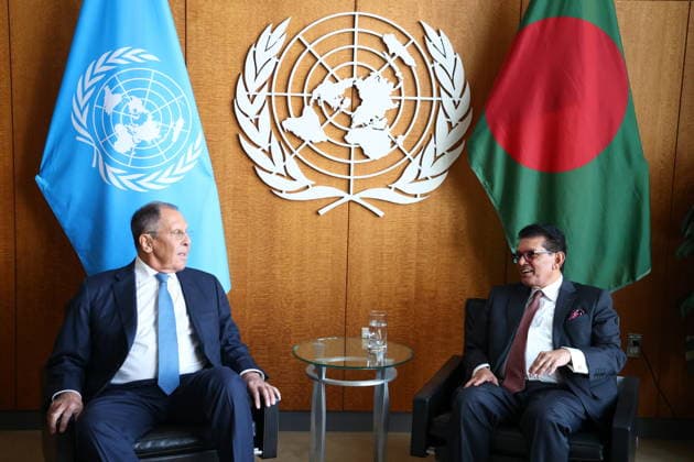 USA, NEW YORK CITY - SEPTEMBER 23, 2026: Sergei Lavrov (L), Russia s Foreign Minister, and Khalilur Rahman, Bangladesh s Foreign Minister, President of the UN General Assembly, hold a meeting on the sidelines of the 2026 High-level Week as part of the 81st session of the UN General Assembly. Russian Foreign Ministry TASS  98233423