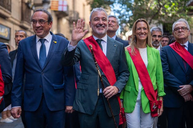 La Mercè Festival in Barcelona: Barcelona Mayor Jaume Collboni during the La Mercè public procession on September 24, 2026, in Barcelona, Catalonia, Spain. The 2026 Mercè Festival will be held in Barcelona from September 23 to 27. As the city’s major festival, this year’s festival features more than 109 free concerts, street performances, and its iconic cultural traditions. SEPTEMBER 24, 2026 Lorena Sopê Spain  Copyright: xLorenaxSopÃªnax 7796123