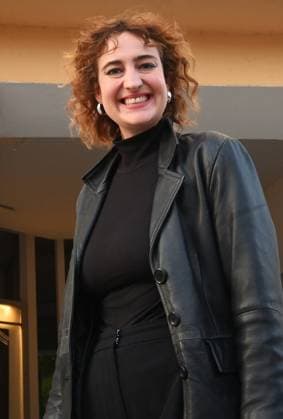 Film Premiere of BONNIE in Regensburg, Ostentor Kino Bonnie is a Munich-based action comedy, a feature film from 2026 directed by Mark Lohr. The independent feature film was produced by the Bavarian production company Slamming Sheep Film. The film has been in theaters since September 3, 2026. Photo: Lead actress Corinna Blädel