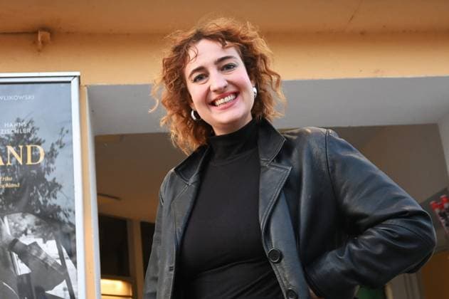 Film Premiere of BONNIE in Regensburg, Ostentor Kino. Bonnie is a Munich-based action comedy, a feature film from 2026 directed by Mark Lohr. The independent feature film was produced by the Bavarian production company Slamming Sheep Film. The film has been in theaters since September 3, 2026. Photo: Lead actress Corinna Blädel