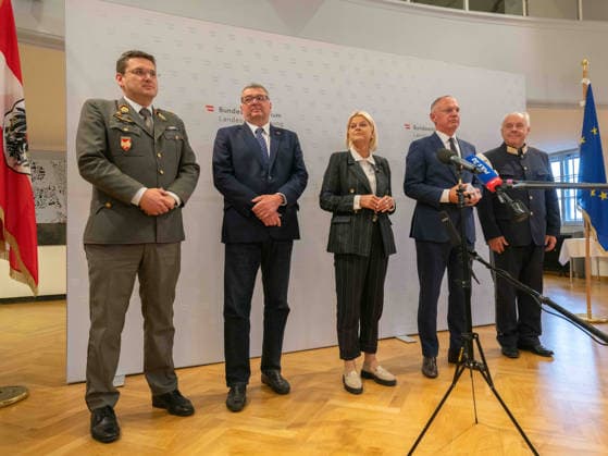 September 24, 2026: Presentation of the Drone Defense Strategy 007—State Secretary at the Federal Ministry of the Interior Jörg Leichtfried (SPÖ), Federal Minister of National Defense Klaudia Tanner (ÖVP), Federal Minister of the Interior Gerhard