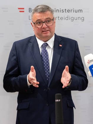 September 24, 2026: Presentation of the Drone Defense Strategy 053—Joerg Leichtfried, SPÖ, State Secretary at the Federal Ministry of the Interior, on September 24, 2026, during the presentation of the interim report on the drone defense strategy by the Ministry of Defense and the Ministry of the Interior at the Federal Chancellery in Vienna, Vienna, Austria