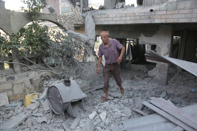 Palestinian-Israeli conflict in Nablus - 24 Sep 2026 Palestinians inspect the family home of Palestinian prisoner Dawas Hassoun. Israeli army forces demolished the family home of Palestinian prisoner Dawas Hassoun, who is accused of killing an Israeli settler, in the village of Beit Marin, northwest of Nablus in the West Bank. Nablus Palestine Copyright: xNasserxIshtayehx xSOPAxImagesx Nishtayeh564