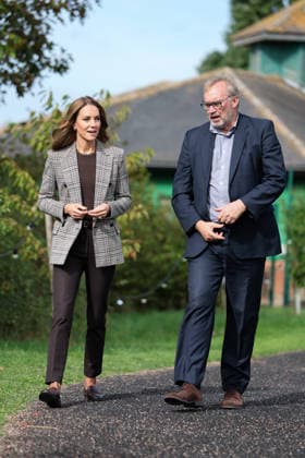 The Princess Of Wales Visits The Forward Trust SOUTHEND, ENGLAND - SEPTEMBER 24: Catherine, Princess of Wales and Mike Trace, CEO of The Forward Trust walk together during a visit to The Forward Trust to mark Addiction Awareness Week on September 24, 2026 in Southend, England. The Forward Trust supports people as they recover from addiction with the aim of helping them rebuild their lives. The Princess of Wales has been a patron of the charity since 2021., Credit:Chris Jackson PA ROTA - B68 Avalon United Kingdom, England, Southend  Copyright: xChrisxJacksonx xPAxROTAx-xB68x xAvalonx 1137816458