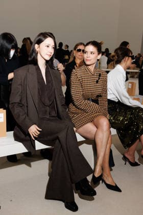 IPA88906068 - Milan, Milan Women™s Fashion Week Spring Summer 2027 - Women™s Fashion, Spring Summer 2027 - Max Mara fashion show - guests - Pictured: Yoona Lim and Kate Mara.  Copyright: xCinziaxCamelax xx IPA88906068