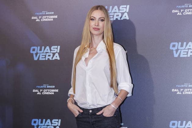 News - Photocall - QUASI VERA Taylor Mega attends the photocall of the movie QUASI VERA on September 24, 2026 at hotel Sina Bernini Bristol, Rome, Italy Rome Hotel Sina Bernini Bristol Italy Copyright: xEmanuelaxVertollix xLiveMediax LPN_2692186