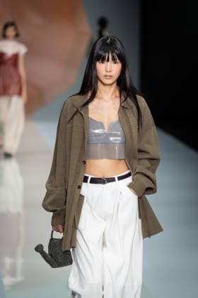 Anteprima fashion show during the Milan Fashion Week - Womenswear Spring Summer 2027 in Milan, Italy, on 24 September 2026. A model walks the runway at Anteprima fashion show during the Milan Fashion Week - Womenswear Spring Summer 2027 in Milan, Italy, on 24 September 2026., Credit:Stefano Costantino TTL Stefano Costantino Avalon Italy, Milan  Copyright: xStefanoxCostantinoxTTLx xStefanoxCostantinox xAvalonx 1137815221