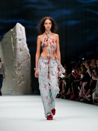 IPA88905255 - Milan, Milan Women™s Fashion Week Spring Summer 2027 - Women™s Fashion, Spring Summer 2027 - Genny fashion show - pictured on the runway: Model.  Copyright: xEmanuelexDexCarlix xEmanuelexDexCarlix IPA88905255