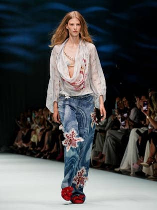 IPA88905259 - Milan, Milan Women™s Fashion Week Spring Summer 2027 - Women™s Fashion, Spring Summer 2027 - Genny fashion show - seen on the runway in the photo: Model.  Copyright: xEmanuelexDexCarlix xEmanuelexDexCarlix IPA88905259