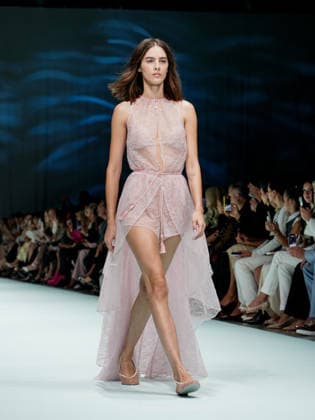 IPA88906606 - Milan, Milan Women™s Fashion Week Spring Summer 2027 - Women™s Fashion, Spring Summer 2027 - Genny fashion show - pictured on the runway: Model.  Copyright: xEmanuelexDexCarlix xEmanuelexDexCarlix IPA88906606