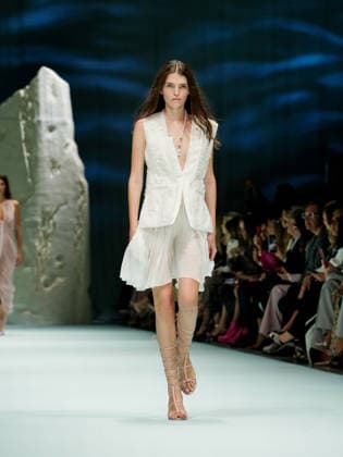IPA88906615 - Milan, Milan Women™s Fashion Week Spring Summer 2027 - Women™s Fashion, Spring Summer 2027 - Genny fashion show - pictured on the runway: Model.  Copyright: xEmanuelexDexCarlix xEmanuelexDexCarlix IPA88906615