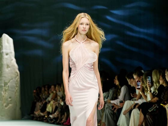 IPA88906636 - Milan, Milan Women™s Fashion Week Spring Summer 2027 - Women™s Fashion, Spring Summer 2027 - Genny fashion show - pictured on the runway: Model.  Copyright: xEmanuelexDexCarlix xEmanuelexDexCarlix IPA88906636