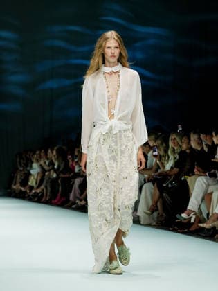IPA88906690 - Milan, Milan Women™s Fashion Week Spring Summer 2027 - Women™s Fashion, Spring Summer 2027 - Genny fashion show - pictured on the runway: Model.  Copyright: xEmanuelexDexCarlix xEmanuelexDexCarlix IPA88906690