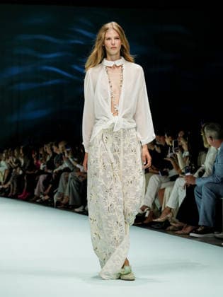 IPA88906692 - Milan, Milan Women™s Fashion Week Spring Summer 2027 - Women™s Fashion, Spring Summer 2027 - Genny fashion show - Pictured on the runway: Model.  Copyright: xEmanuelexDexCarlix xEmanuelexDexCarlix IPA88906692