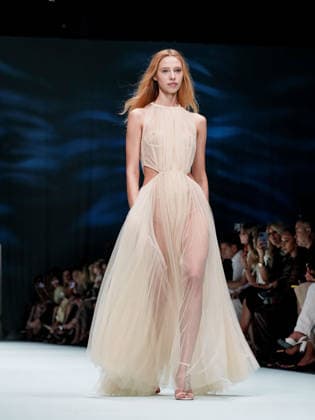 IPA88906715 - Milan, Milan Women™s Fashion Week Spring Summer 2027 - Women™s Fashion, Spring Summer 2027 - Genny fashion show - pictured on the runway: Model.  Copyright: xEmanuelexDexCarlix xEmanuelexDexCarlix IPA88906715