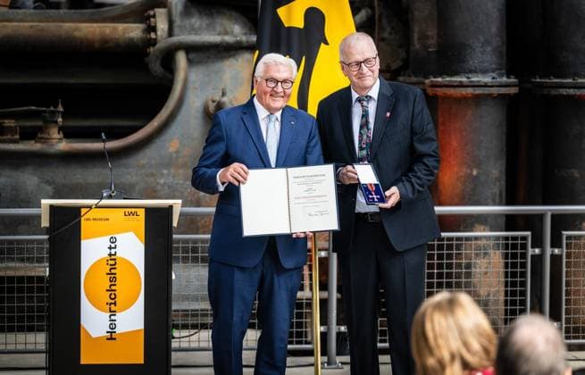 Presentation of the Order of Merit by the Federal President at the Henrichshütte in Hattingen ** FOR EDITORIAL USE ONLY ** EDITORIAL USE ONLY ** p Robert Laube of Ha Copyright: MartinxMöller doc87qpfbi5xtcgg9q1djc ,EDITORIAL USE ONLY Copyright: MartinxMöller