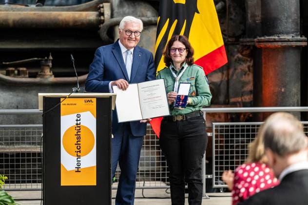 Presentation of the Order of Merit by the Federal President during his visit to Hattingen ** FOR EDITORIAL PURPOSES ONLY ** EDITORIAL USE ONLY ** p Sandra Hollmann Nettetal will receive the Federal Order of Merit on Thursday, Se Copyright: MartinxMöller doc87qpf8v0xohuk75a1msb ,EDITORIAL USE ONLY Copyright: MartinxMöller