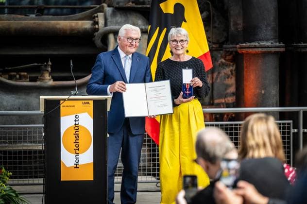 The Federal President Presents Orders of Merit at the Ortszeit in Hattingen ** FOR EDITORIAL USE ONLY ** EDITORIAL USE ONLY ** p Cabaret artist Gerburg Jahnke of Copyright: MartinxMöller doc87qpf9247q017xoioi2h ,EDITORIAL USE ONLY Copyright: MartinxMöller