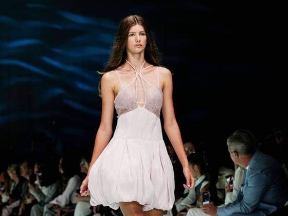 IPA88905345 - Milan, Milan Women™s Fashion Week Spring Summer 2027 - Women™s Fashion, Spring Summer 2027 - Genny fashion show - pictured on the runway: Model.  Copyright: xEmanuelexDexCarlix xEmanuelexDexCarlix IPA88905345