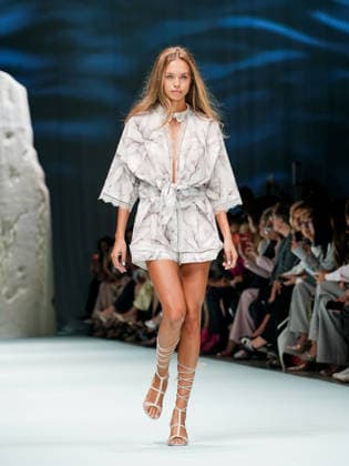 IPA88905348 - Milan, Milan Women™s Fashion Week Spring Summer 2027 - Women™s Fashion, Spring Summer 2027 - Genny fashion show - pictured on the runway: Model.  Copyright: xEmanuelexDexCarlix xEmanuelexDexCarlix IPA88905348