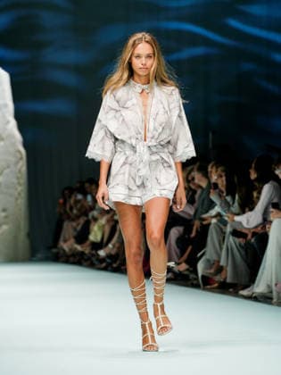 IPA88905352 - Milan, Milan Women™s Fashion Week Spring Summer 2027 - Women™s Fashion, Spring Summer 2027 - Genny fashion show - pictured on the runway: Model.  Copyright: xEmanuelexDexCarlix xEmanuelexDexCarlix IPA88905352