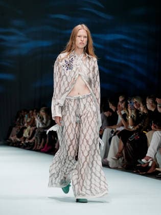 IPA88906646 - Milan, Milan Women™s Fashion Week Spring Summer 2027 - Women™s Fashion, Spring Summer 2027 - Genny fashion show - pictured on the runway: Model.  Copyright: xEmanuelexDexCarlix xEmanuelexDexCarlix IPA88906646