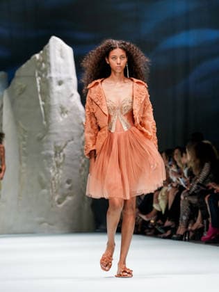 IPA88905295 - Milan, Milan Women™s Fashion Week Spring Summer 2027 - Women™s Fashion, Spring Summer 2027 - Genny fashion show - pictured on the runway: Model.  Copyright: xEmanuelexDexCarlix xEmanuelexDexCarlix IPA88905295