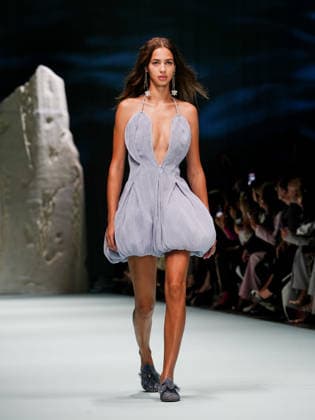 IPA88905249 - Milan, Milan Women™s Fashion Week Spring Summer 2027 - Women™s Fashion, Spring Summer 2027 - Genny fashion show - pictured on the runway: Model.  Copyright: xEmanuelexDexCarlix xEmanuelexDexCarlix IPA88905249