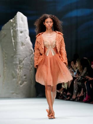 IPA88905297 - Milan, Milan Women™s Fashion Week Spring Summer 2027 - Women™s Fashion, Spring Summer 2027 - Genny fashion show - pictured on the runway: Model.  Copyright: xEmanuelexDexCarlix xEmanuelexDexCarlix IPA88905297