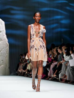 IPA88905314 - Milan, Milan Women™s Fashion Week Spring Summer 2027 - Women™s Fashion, Spring Summer 2027 - Genny fashion show - pictured on the runway: Model.  Copyright: xEmanuelexDexCarlix xEmanuelexDexCarlix IPA88905314