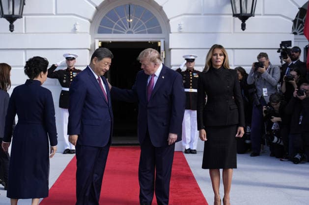 Chinese President Xi Jinping and his wife Peng Liyuan are greeted by President Donald Trump and First Lady Melania Trump as they arrive for a state visit at the White House in Washington DC on Thursday, September 24, 2026. Xi is on a three-day state visit to the U.S. and will hold talks with U.S. officials on tariffs, AI, and other issues.  WAX20260924808 YurixGripas