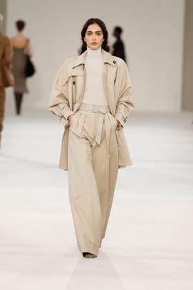 Runway at the Max Mara fashion show during Milan Fashion Week Women s Spring Summer 2027 on September 24, 2026, in Milan, Italy Bestimage Milan, Italy  Copyright: xAgencex xBestimagexAgencex xBestimagex