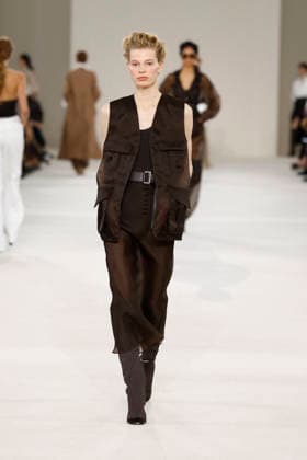 Runway at the Max Mara fashion show during Milan Fashion Week Women s Spring Summer 2027 on September 24, 2026, in Milan, Italy Bestimage Milan, Italy  Copyright: xAgencex xBestimagexAgencex xBestimagex