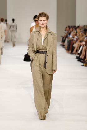 Runway at the Max Mara fashion show during Milan Fashion Week Women s Spring Summer 2027 on September 24, 2026, in Milan, Italy Bestimage Milan, Italy  Copyright: xAgencex xBestimagexAgencex xBestimagex