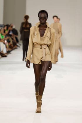 Runway at the Max Mara fashion show during Milan Fashion Week Women s Spring Summer 2027 on September 24, 2026, in Milan, Italy Bestimage Milan, Italy  Copyright: xAgencex xBestimagexAgencex xBestimagex