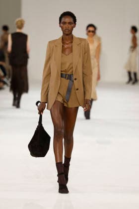 Runway at the Max Mara fashion show during Milan Fashion Week Women s Spring Summer 2027 on September 24, 2026, in Milan, Italy Bestimage Milan, Italy  Copyright: xAgencex xBestimagexAgencex xBestimagex