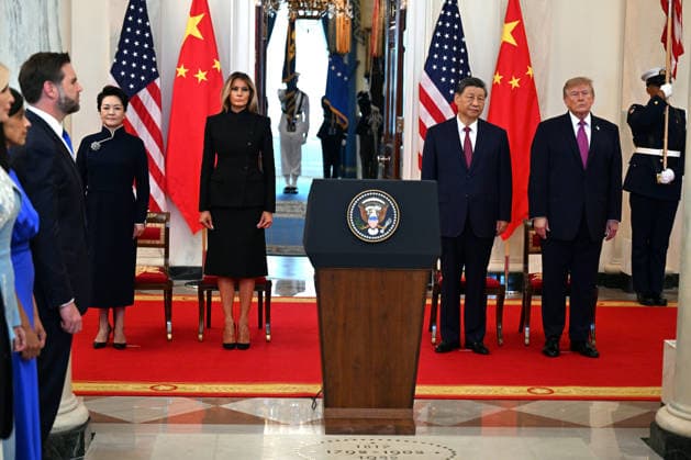 Chinese President Xi Jinping, his wife Peng Liyuan, President Donald Trump and First Lady Melania Trump wait to speak in the East Room during a state visit at the White House in Washington DC on Thursday, September 24, 2026. Xi is on a three-day state visit to the U.S. and will hold talks with U.S. officials on tariffs, AI, and other issues.  WAX20260924811 AnnabellexGordon