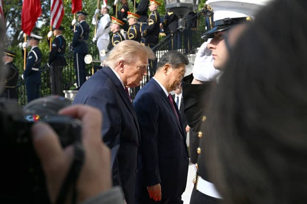 President Donald Trump greets Chinese President Xi Jinping during a state visit welcoming ceremony at the White House in Washington DC on Thursday, September 24, 2026. Xi is on a three-day state visit to the U.S. and will hold talks with U.S. officials on tariffs, AI, and other issues.  WAX20260924815 AnnabellexGordon