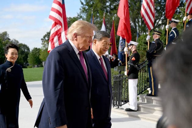 DC: Chinese President Xi Jinping State Visit United States President Donald J Trump and first lady Melania Trump welcome President Xi Jinping, of The People’s Republic of China, and Madame Peng Liyuan for a State Visit on the South Portico of the White House in Washington, DC on Thursday, September 24, 2026. Credit: Annabelle Gordon Pool via CNP Washington District of Columbia United States  Copyright: xPool ABACAx