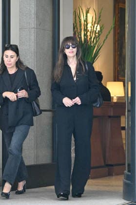 IPA88912751 - Milan, Fashion Week, leaving Palazzo Parigi In the photo: Monica Bellucci  Copyright: xManuelexMangiarotti ipa-agency.netx xManuelexMangiarottix IPA88912751