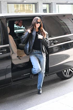 IPA88912804 - Milan, Fashion Week, leaving Palazzo Parigi In the photo: Camila Morrone  Copyright: xManuelexMangiarotti ipa-agency.netx xManuelexMangiarottix IPA88912804