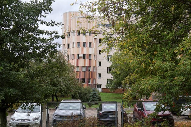 The Kyiv City Maternity Hospital No. 2 in the Podilskyi district is damaged by an overnight Russian attack, Kyiv, Ukraine, September 24, 2026. On Thursday night, September 24, Russian forces launched a ballistic missile strike on Kyiv, followed by drone assaults on the capital and region. By morning, two people were confirmed killed and eight injured. The attack caused fires and destruction across several districts, damaging medical facilities, apartment blocks, private homes, and vehicles. The maternity hospital in the Podilskyi district sustained damage to windows, doors, and parts of the facade from the first to fifth floors, as well as to windows in the laundry and boiler rooms. Patients, children, and medical staff were unharmed, havin  Copyright: xPavloxBahmutx