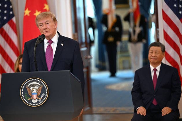 DC: Chinese President Xi Jinping State Visit United States President Donald J Trump makes remarks as he and first lady Melania Trump participate in an Arrival Ceremony welcoming President Xi Jinping, of The People’s Republic of China, and Madame Peng Liyuan for a State Visit in the Cross Hall of the White House in Washington, DC on Thursday, September 24, 2026. Photo by Annabelle Gordon Pool via ABACAPRESS.COM Washington District of Columbia United States  Copyright: xPool ABACAx